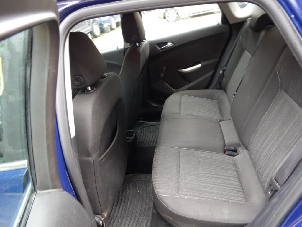 Pompa injectie Opel Astra J 2012 Hatchba