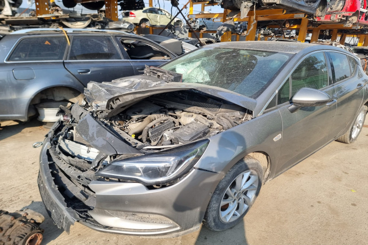 Pompa injectie Opel Astra K 2017 Hatchba