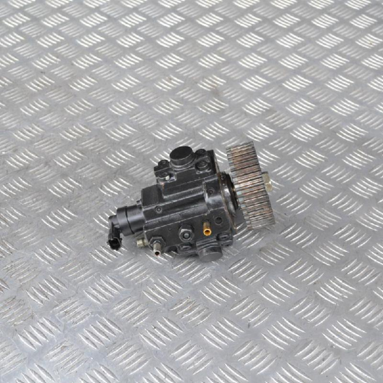 Pompa injectie Opel Meriva A 1.9 cdti cod 04450101