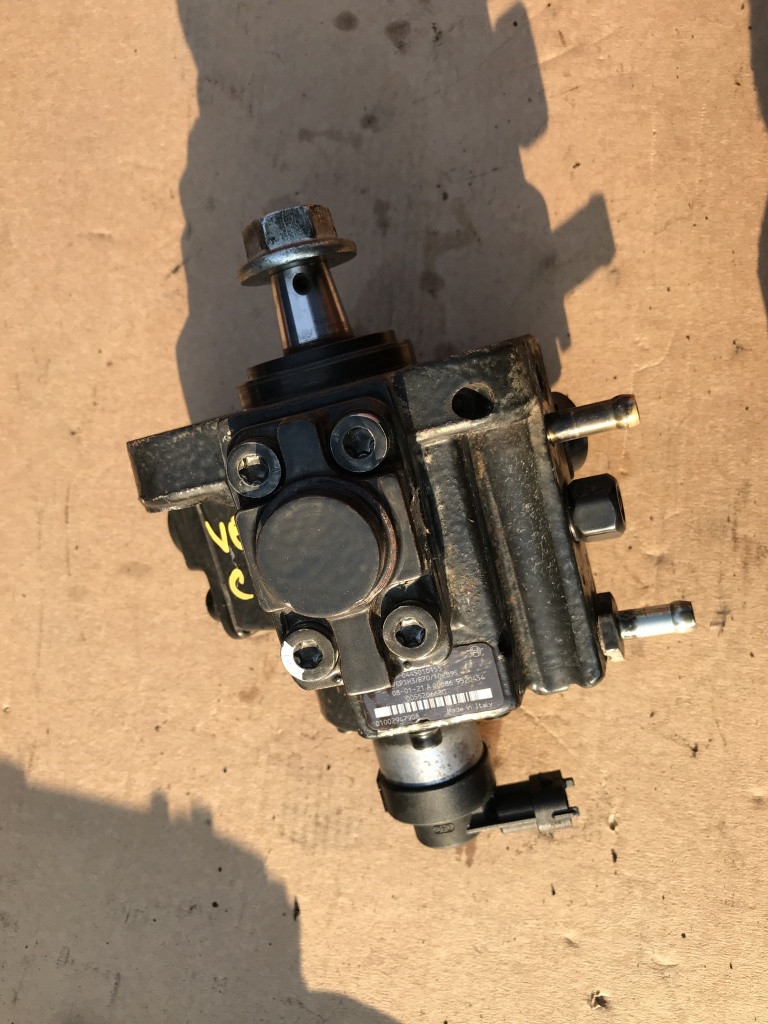 Pompa injectie Opel Vectra C 1.9 cdti 2007 cod 0445010155