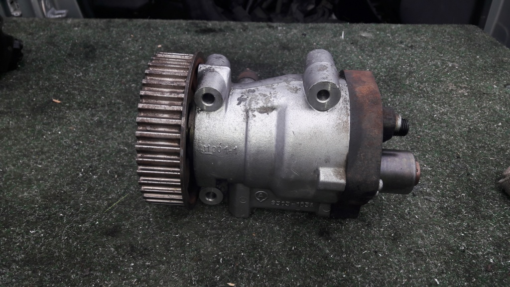 Pompa injectie Renault Clio 1.5 DCI cod R9042A013A
