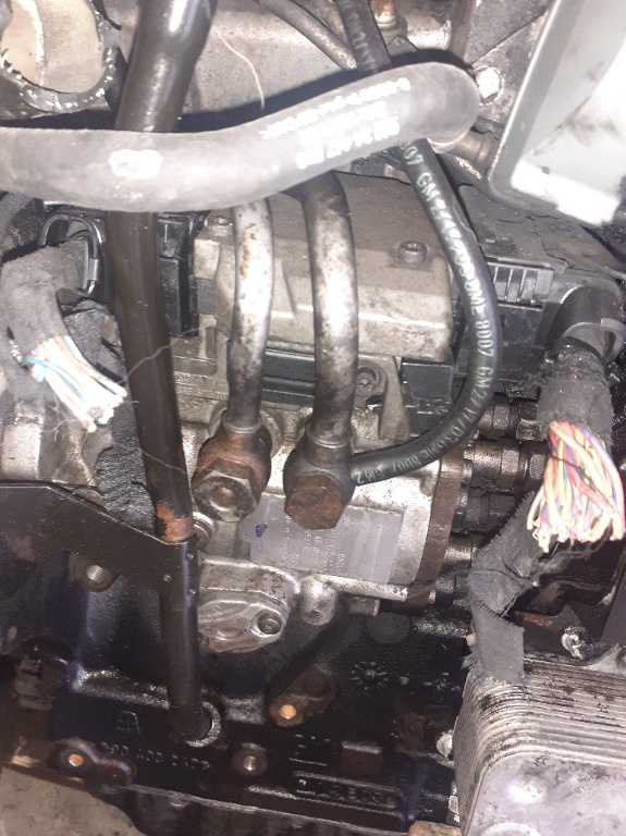 Pompa injectie saab 2.2 dti cod 0470504211