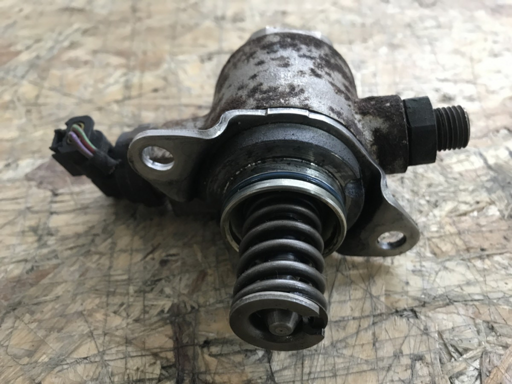 Pompa injectie Sharan 7N 2.0TSI, DSG Alb