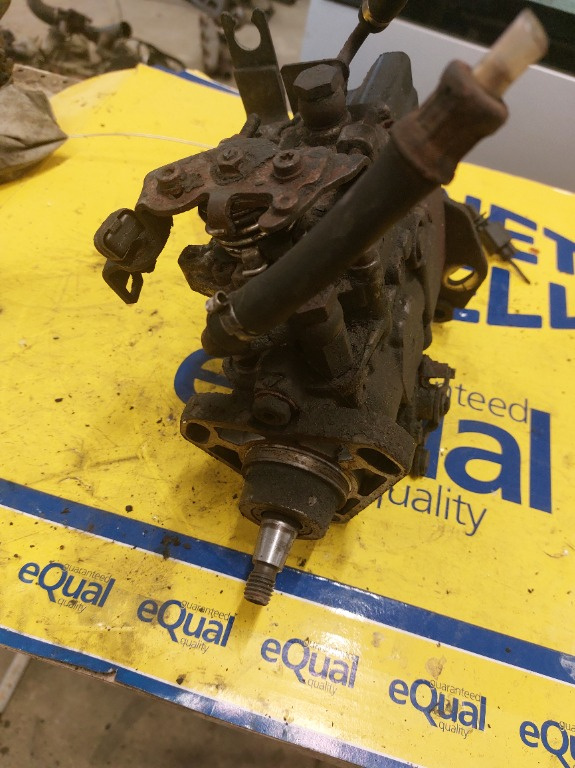Pompa injectie vw t4 2,4 cod 074130110f