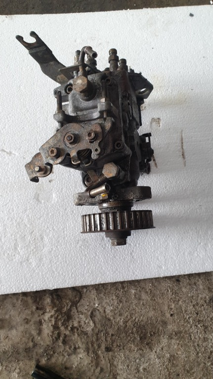Pompa injectie VW T4 2.4 d cod motor AAB