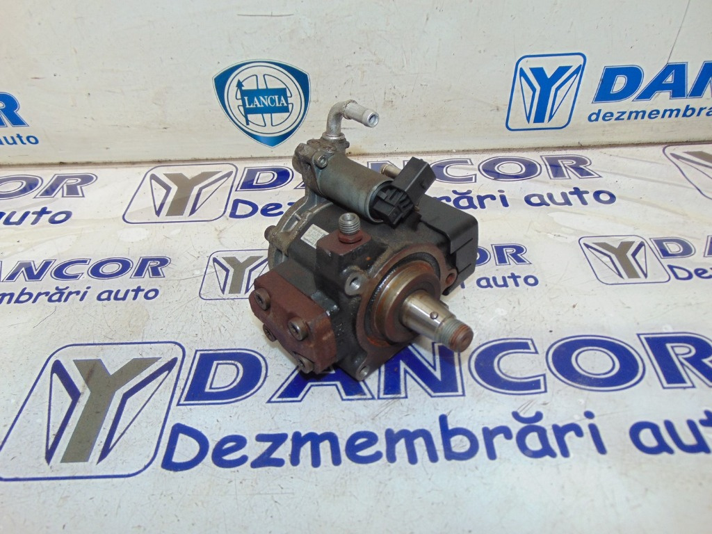 POMPA INJECTIE VW TOURAN 1.6 TDI AN 2010