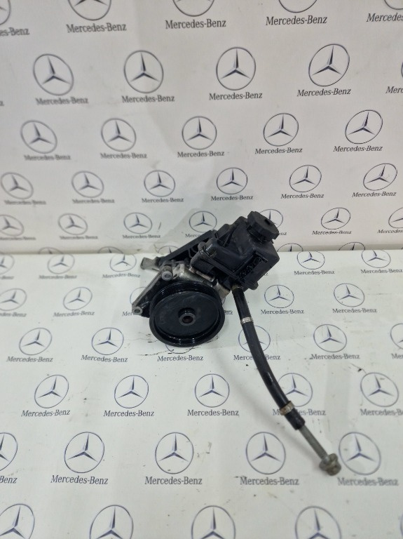 Pompa mercedes c class w204 A0064669601