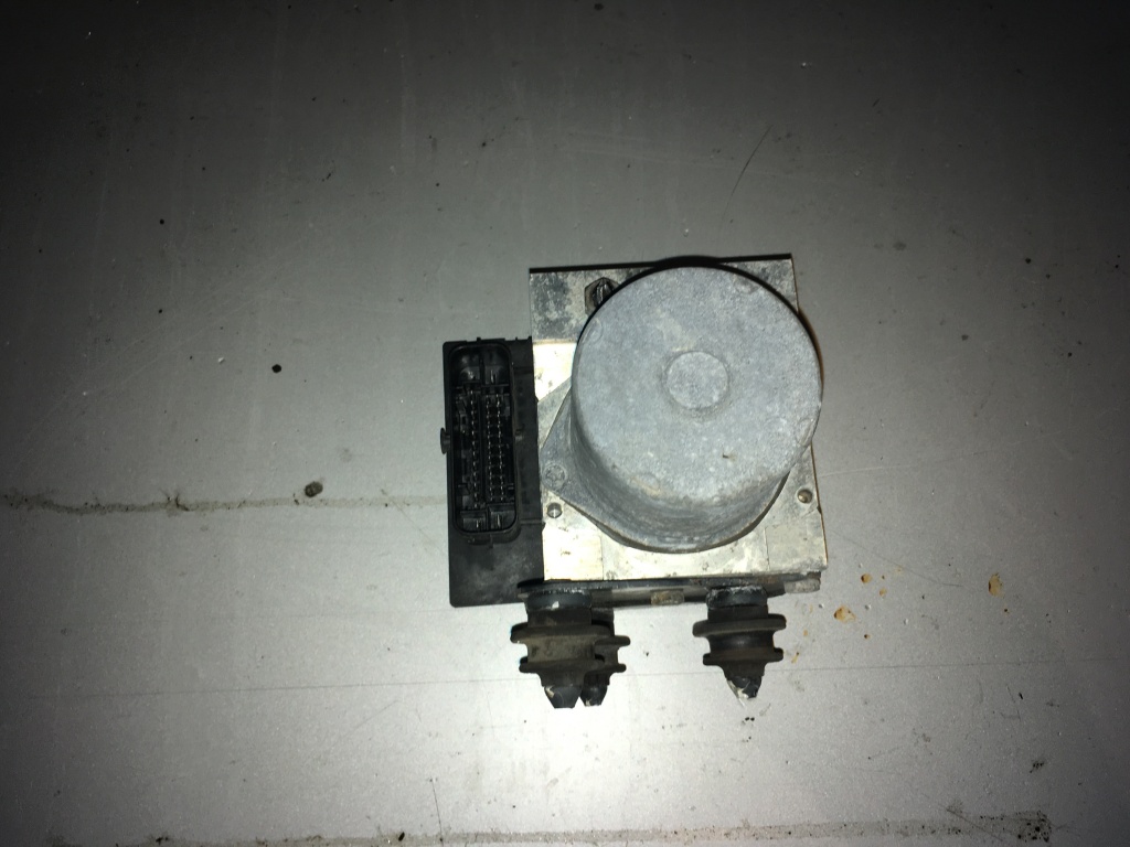 Pompa modul ABS pentru Audi A4 B8 8K cod: 8k061451