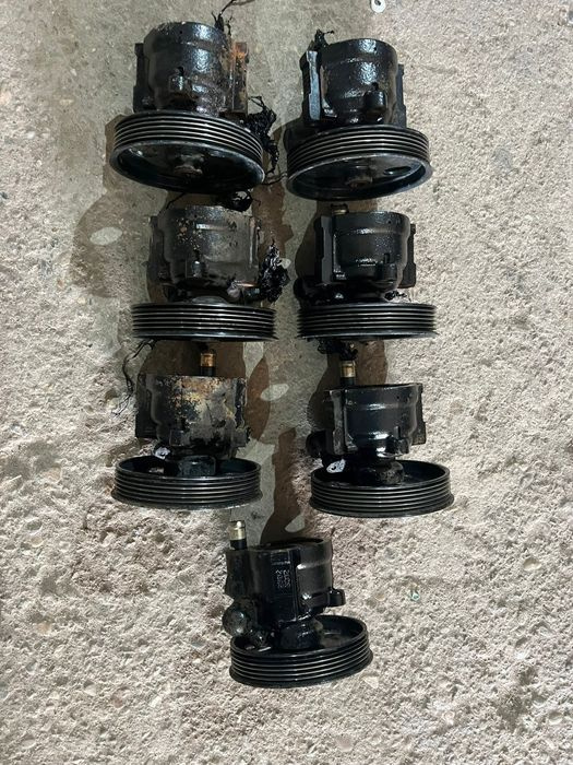 Pompa / pompe servodirecție Dacia Logan 1/ Sandero / clio 2 /Megane 1