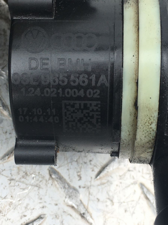 Pompa recirculare apa Audi A4 B8 cod: 03