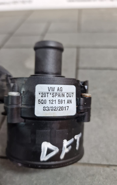 Pompa recirculare apa Cod: 5G0965567 5Q0
