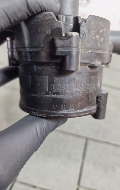 Pompa recirculare apa Cod: 5G0965567 5Q0