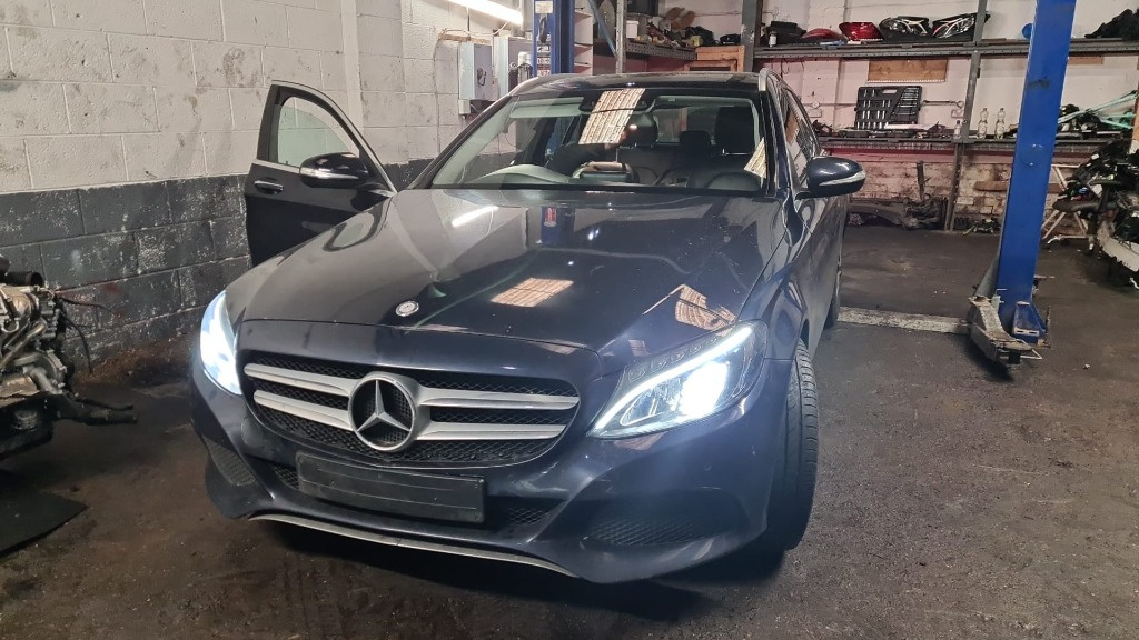 Pompa recirculare apa Mercedes C Class W