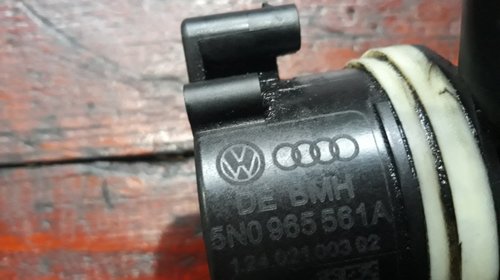 Pompa recirculare apa VW Golf 6 Variant 2.0 TDI 140 cai motor CFHC cod 5N0965561A