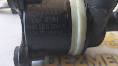 Pompa recirculare apa VW Passat B6 Sedan (3C2) 2.0 BlueTD 143 CP cod: 5N0965561A