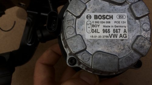 Pompa recirculare apa VW Passat B8 04L965567A 04L 945 567 A