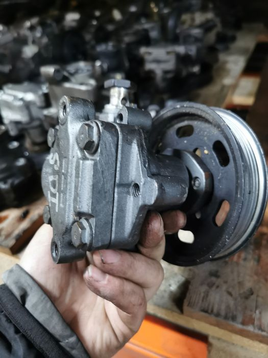 Pompa servo 2.0 sdi BST vw caddy 2008