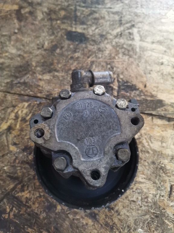 Pompa servo audi a4 b7 2.7 tdi 8e0145155