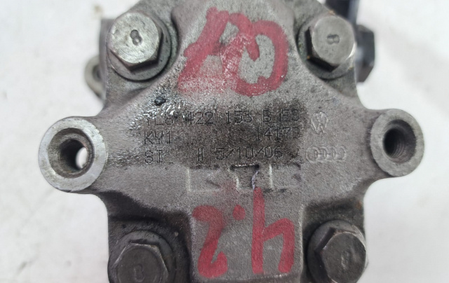Pompa servo Cod: 7L8422153B Audi Q7 4L [