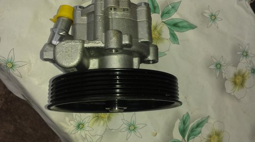 Pompa servo-directie mecanica NOUA Dacia Logan,MCV ,Sandero,Renault clio 2 1.4 MPI