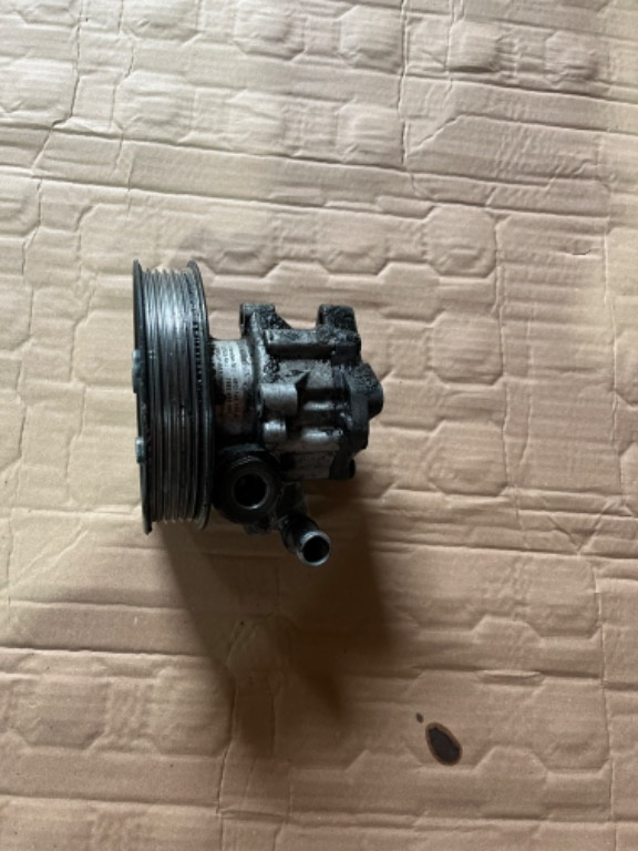 Pompa Servodirecție Audi Q7 3.0 BUG 4F0146155A Audi A6 C6 3.0 BMK A8 D3 ASB an 2006-2010