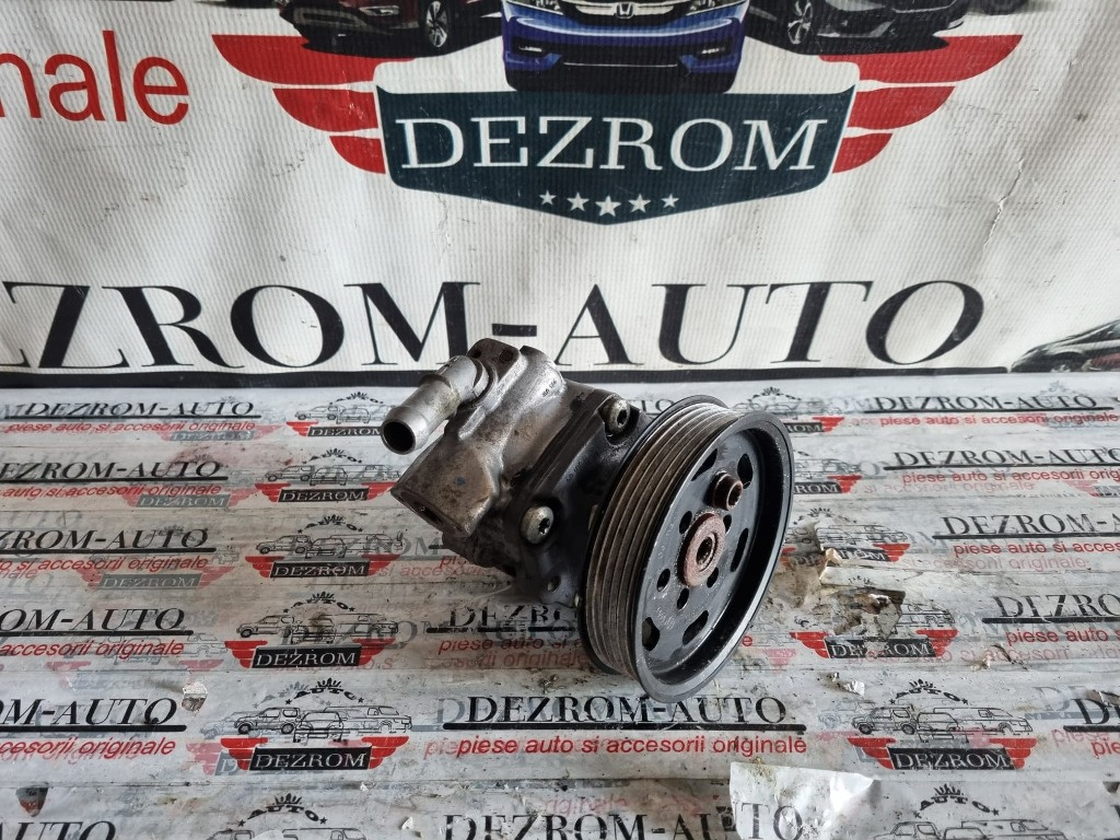 Pompa servodirectie Audi A4 B8 2.0 TDI 143 cai motor CMEA cod piesa : 8K0145156G