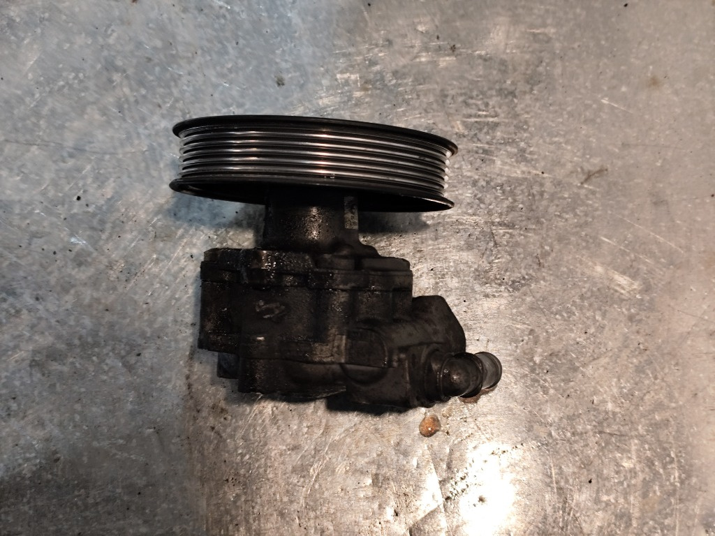 Pompa servodirectie , cod 8K0145154E Aud