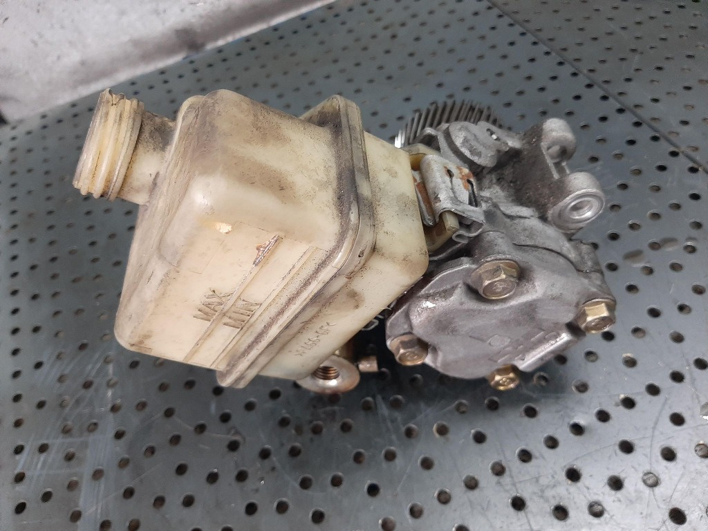 Pompa servodirectie mazda 6 2.0 di rf5c 