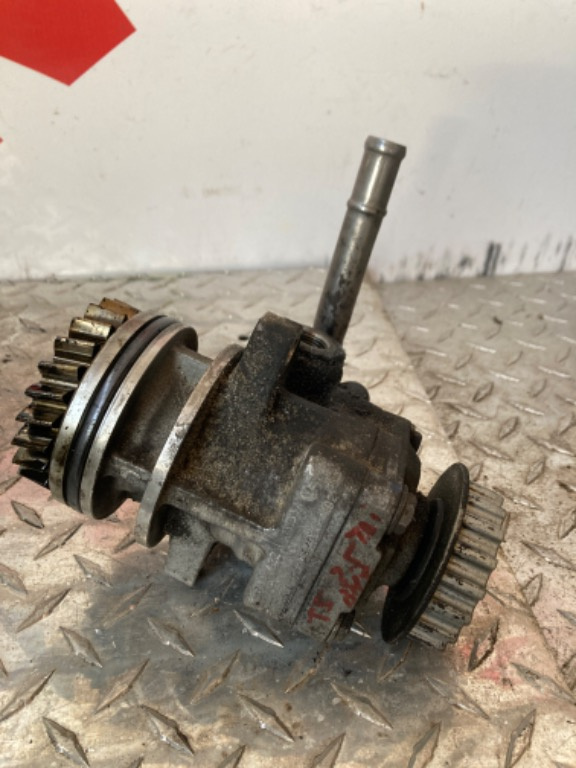 Pompa servodirectie vw t5 2.5 tdi model 