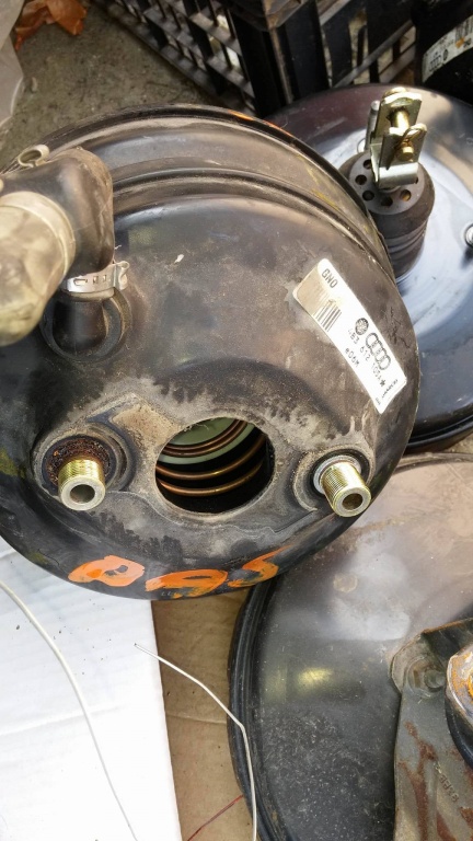 Pompa servofrana VW Passat B5 esp