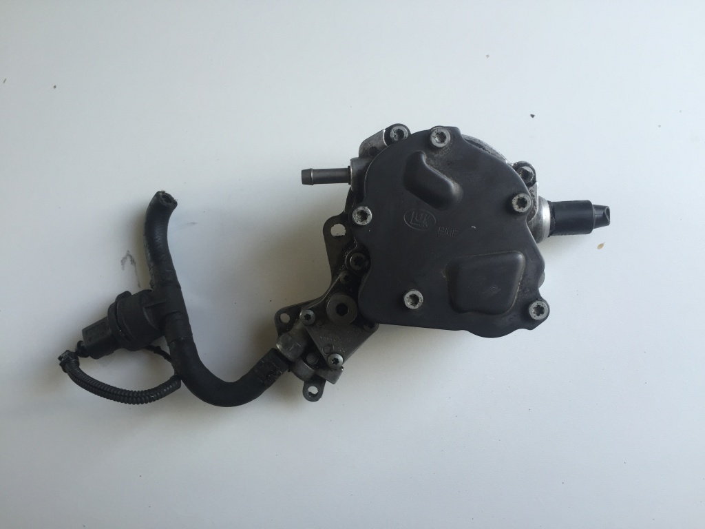 Pompa tandem VW T5 1.9 TDI 105 cp cod : 038145209F