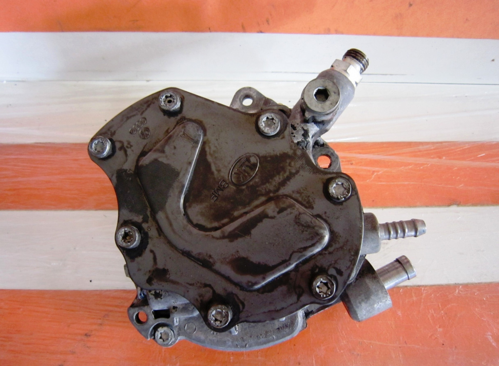 Pompa tandem VW TRANSPORTER 2.5 TDI cod motor AXD 130 CP an 2003-2009
