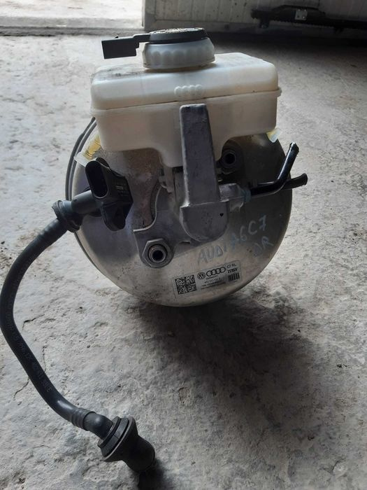 Pompa tulumba servofrana Audi A6/A7/A8 COD 4G2612103G