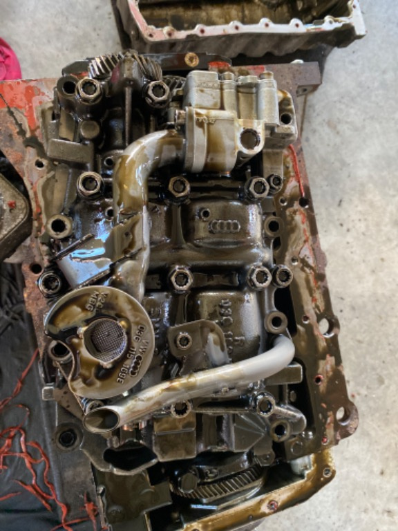 Pompa ulei motor BKP cod 03G 103 537B