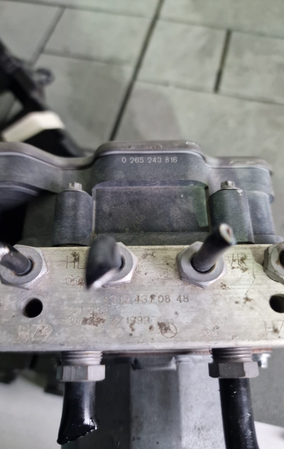 Pompa/ Unitate ABS Cod: A2124310848 / 02