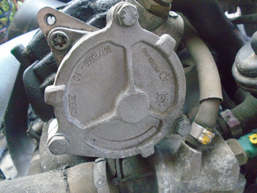 Pompa vacuum Fiat Doblo 1.9 JTD din 2004,COD:96110999