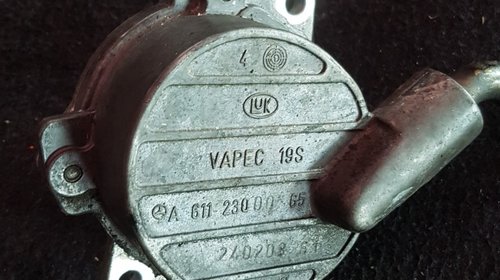 Pompa vacuum Mercedes cod A6112300065
