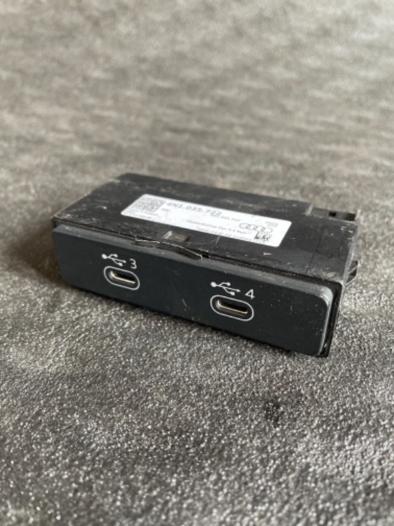 Port 2 x USB Type C Audi A6 A7 A8 Q7 Q8 