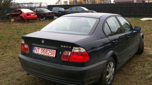 Portbagaj BMW E46 320/318 negru sau albastru(dankelblau). Se vinde cu tot cu balamale. *FACTURA,GARANTIE!