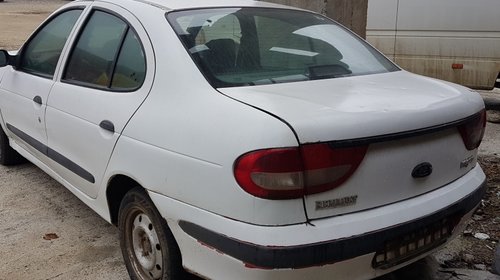 Portbagaj Renault Megane 1999-2003 sedan / be