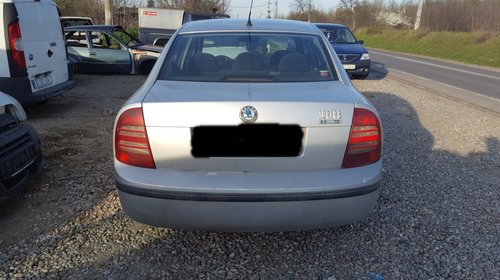 Portbagaj Skoda Superb V6 2004