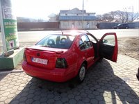 Portbagaj VW BORA berlina la 250lei. Este original, trebuie vopsit intrucat prezinta locuri cu lacul exfoliat. FACTURA,GARANTIE. ELERONUL ESTE VANDUT!