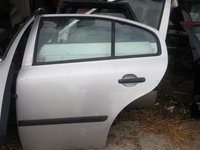 Portiera usa spate stanga Skoda Octavia 1 hatchback cu geam mare si mic maner macara electrica si broasca