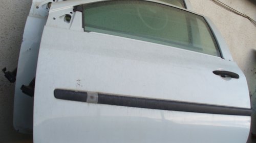 Portiera(usa) stanga Renault clio 2005-2012