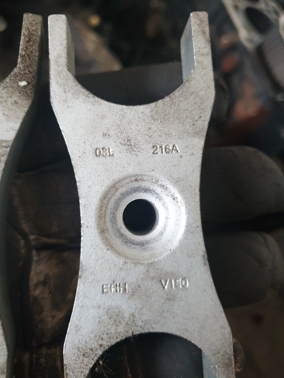 Potcoava Injectoare Vw Passat B7 2.0TDI 