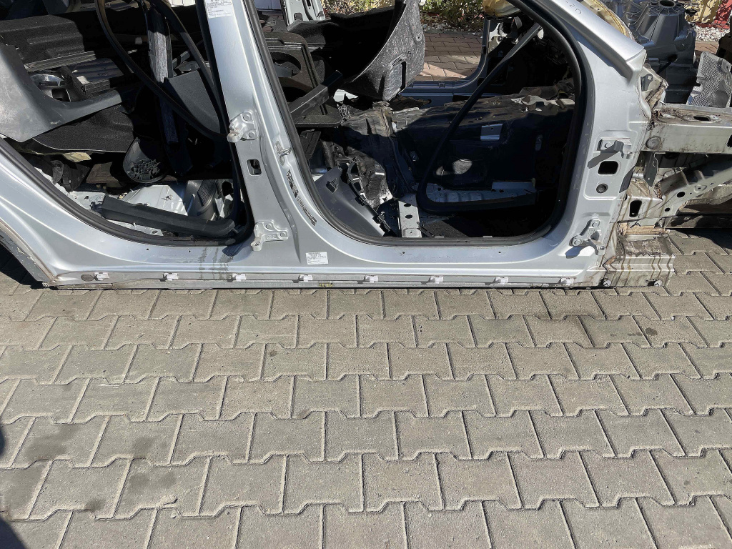 PRAG DREAPTA MERCEDES E-CLASS E-CLASS - - (2016 2020)