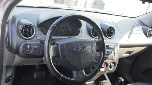 Praguri Ford Fiesta 2003 Hatchback 1.4