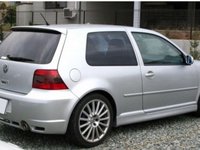 Praguri laterale VW Golf 4 cu 3usi model R32-Look