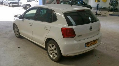 Praguri Volkswagen Polo 6R 2013 Hatchback 1.2 TDI