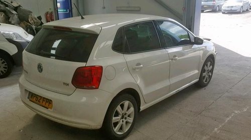 Praguri Volkswagen Polo 6R 2013 Hatchback 1.2 TDI